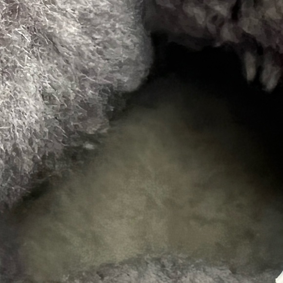 UGG gray Bailey Button sz 7 - Picture 12 of 16